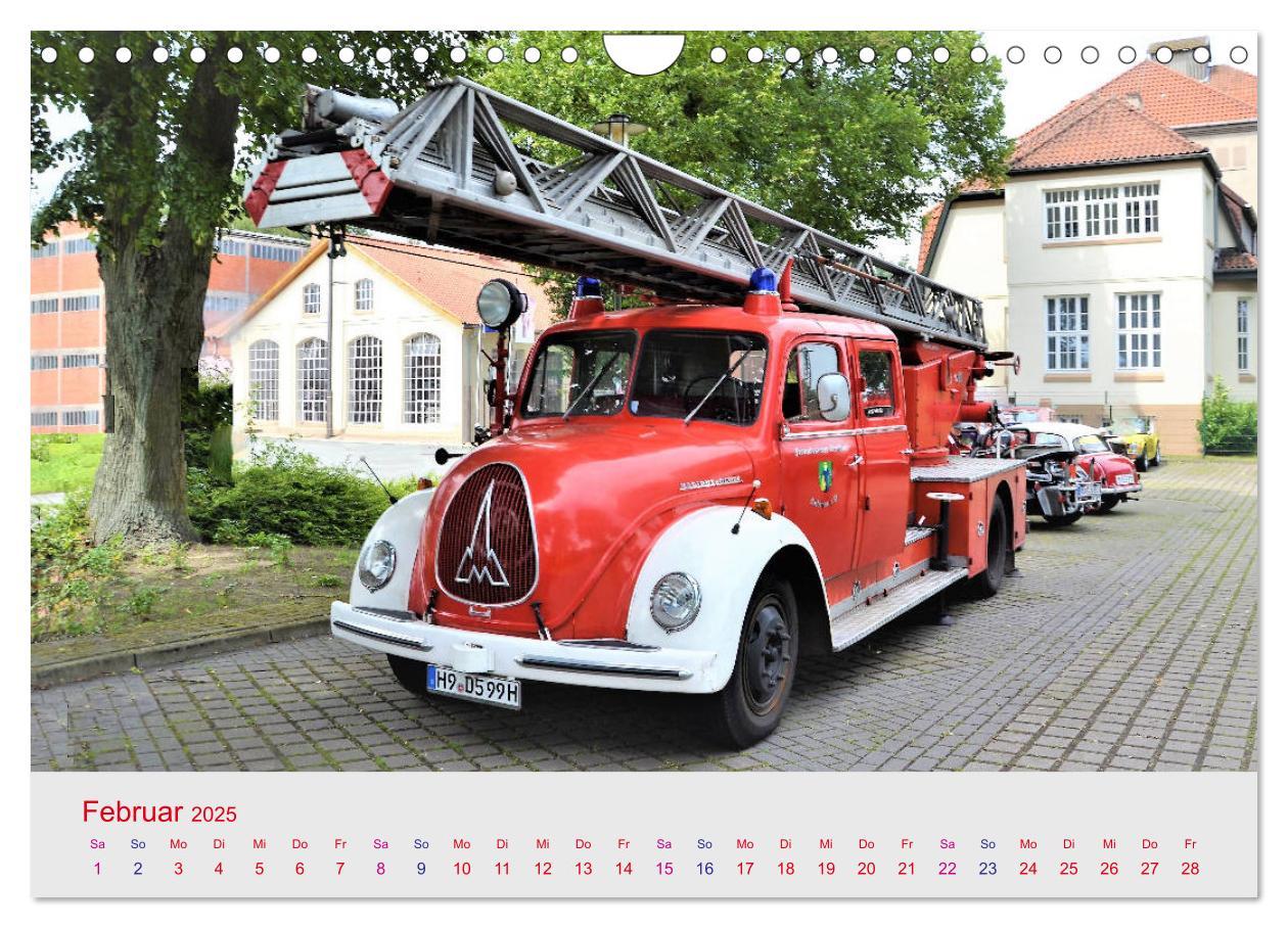 Bild: 9783435213535 | Oldtimer-FEUERWEHR (Wandkalender 2025 DIN A4 quer), CALVENDO...