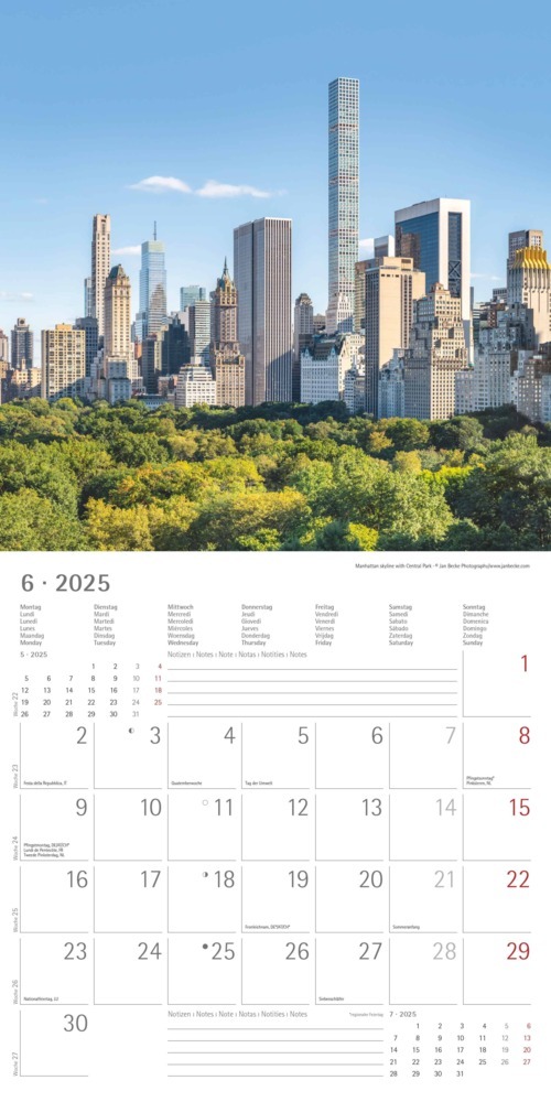 Bild: 4251732340933 | Alpha Edition - New York 2025 Broschürenkalender, 30x30cm,...