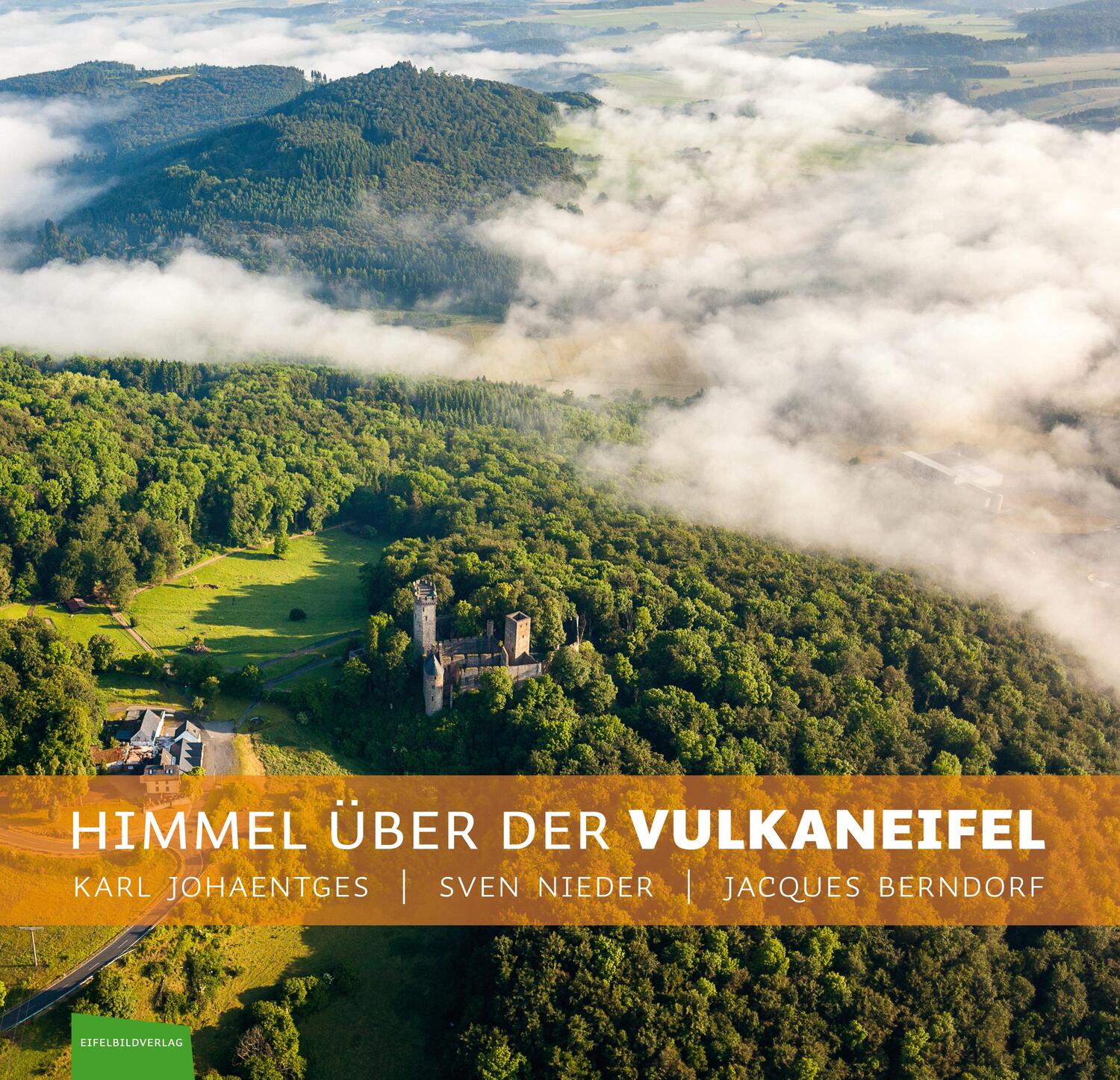 Cover: 9783946328148 | Himmel über der Vulkaneifel | Luftbildband | Sven Nieder (u. a.)