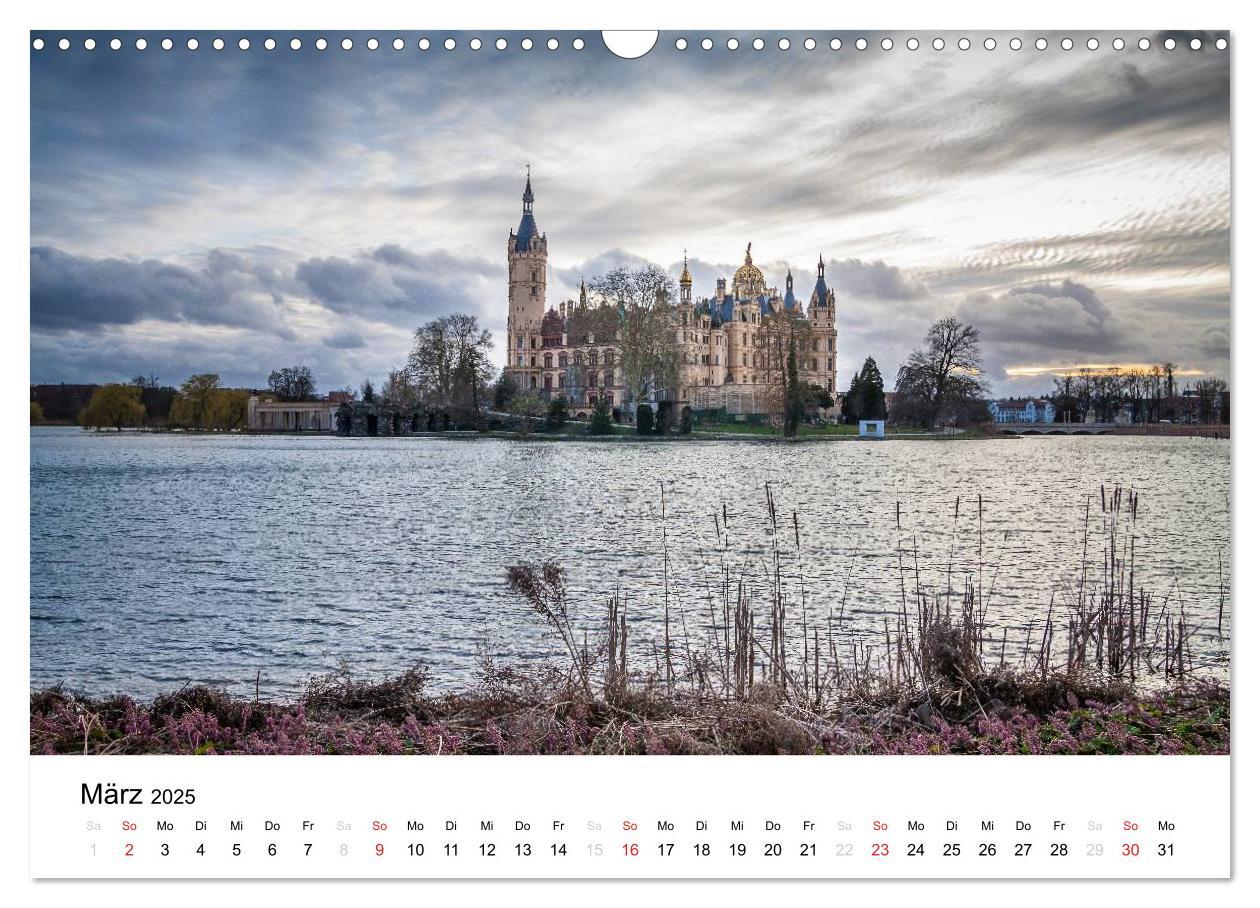 Bild: 9783435655472 | Schweriner Märchenschloss (Wandkalender 2025 DIN A3 quer), CALVENDO...