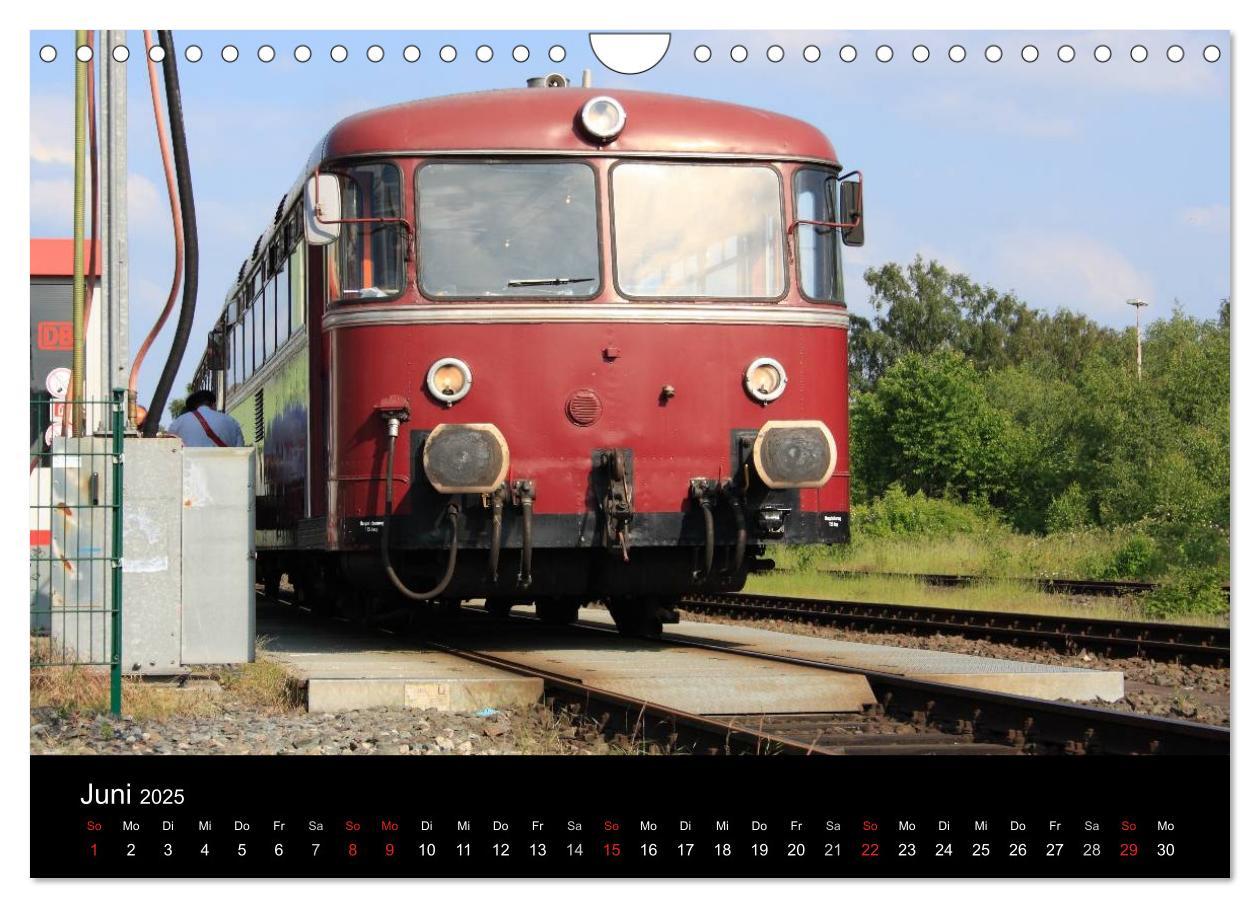 Bild: 9783435602490 | Der Nebenbahnretter (Wandkalender 2025 DIN A4 quer), CALVENDO...