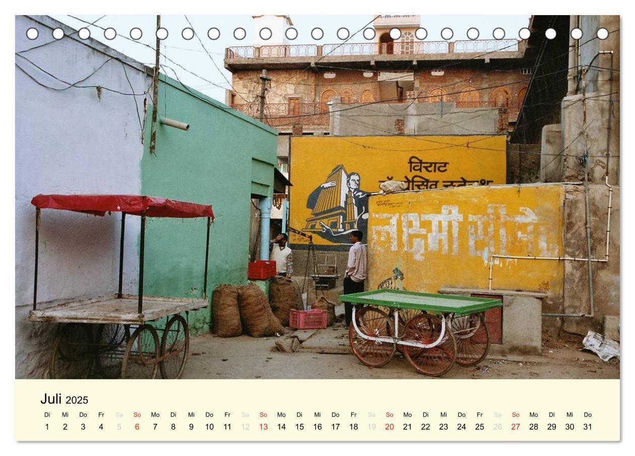 Bild: 9783435728114 | Alltagsleben in Indien (Tischkalender 2025 DIN A5 quer), CALVENDO...