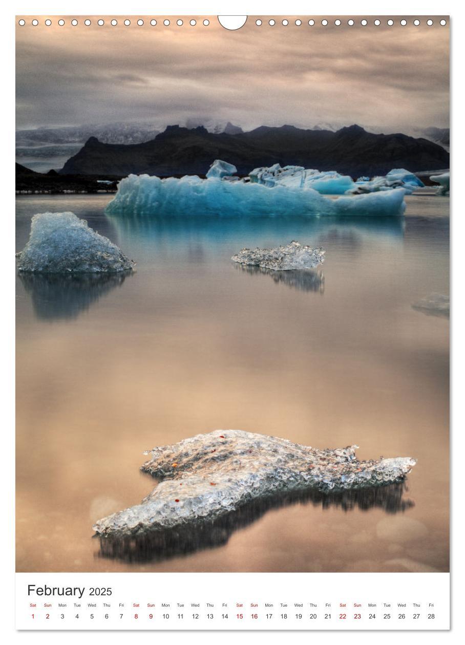 Bild: 9781325997534 | Magic of Iceland - nature photography (Wall Calendar 2025 DIN A3...