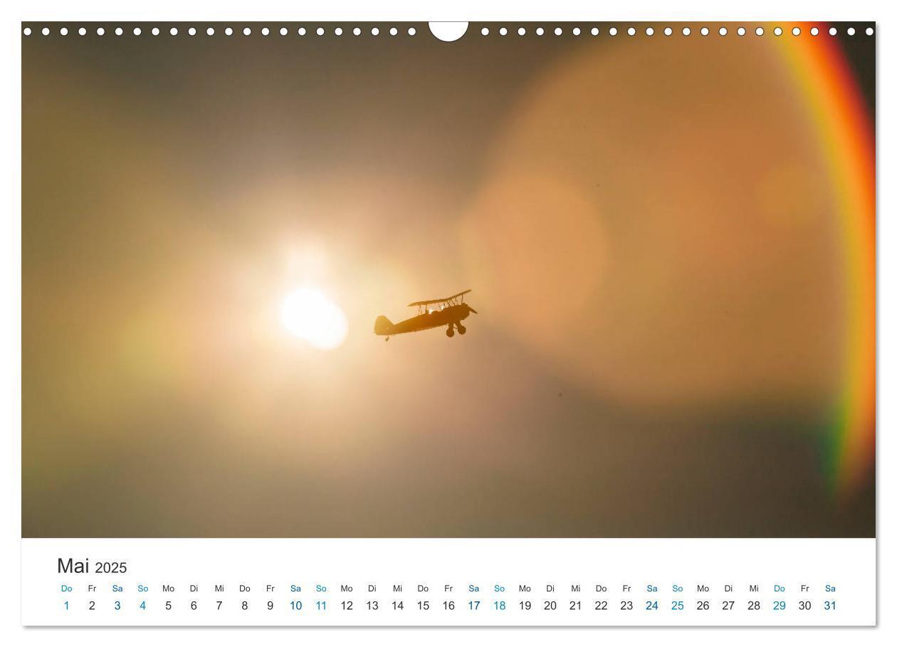 Bild: 9783435829927 | AVIATION CLASSICS seen by custompix.de (Wandkalender 2025 DIN A3...