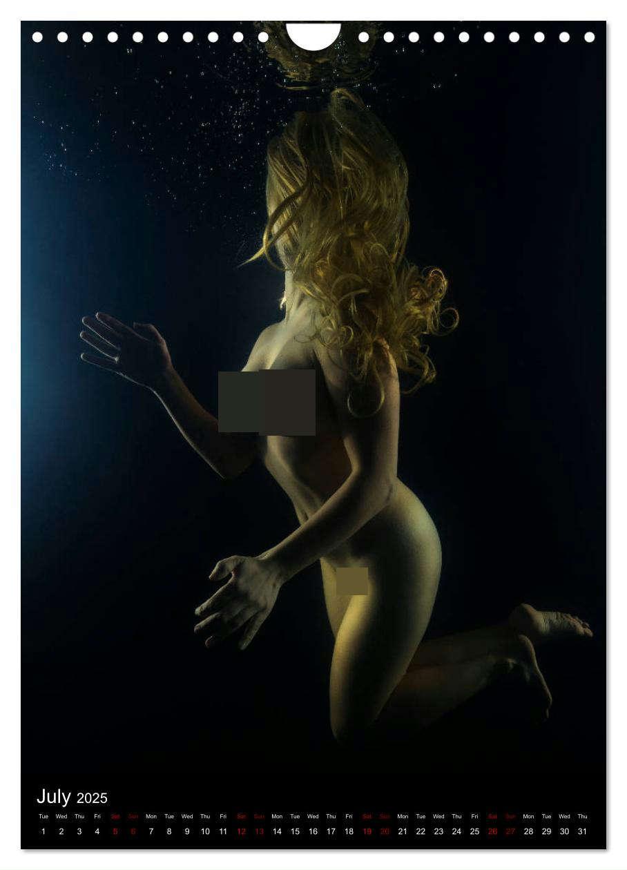 Bild: 9781325973224 | Underwater Erotic Shapes (Wall Calendar 2025 DIN A4 portrait),...