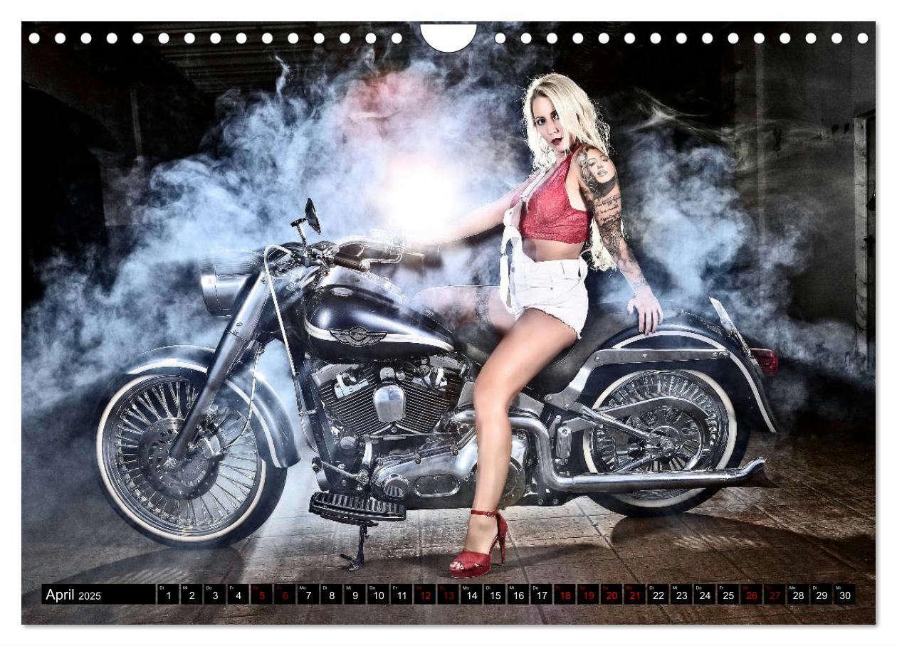 Bild: 9783435115945 | Motorräder und Sexy Girls (Wandkalender 2025 DIN A4 quer), CALVENDO...