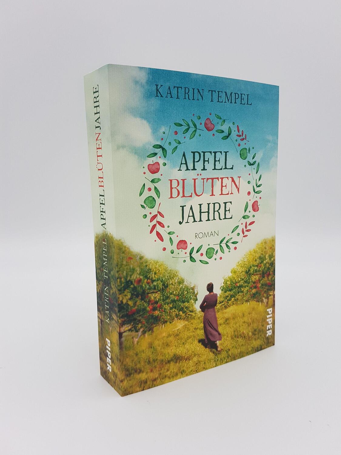 Bild: 9783492062695 | Apfelblütenjahre | Roman Bewegender Frauenroman | Katrin Tempel | Buch