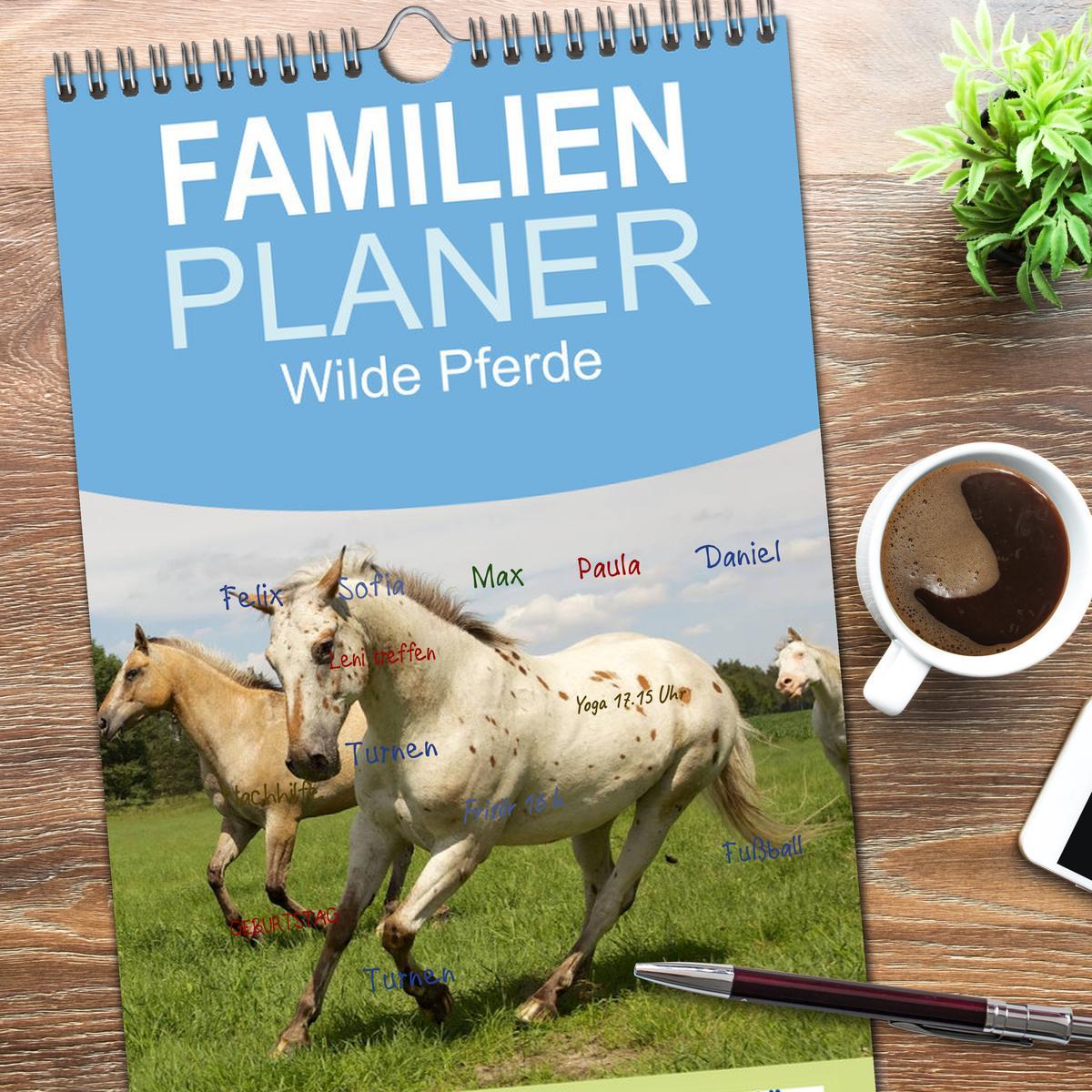 Bild: 9783457111130 | Familienplaner 2025 - Wilde Pferde mit 5 Spalten (Wandkalender, 21...