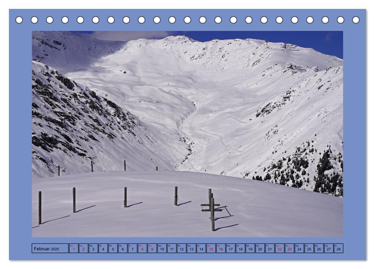 Bild: 9783383824579 | Winterwanderung in den Tuxer Alpen (Tischkalender 2025 DIN A5...