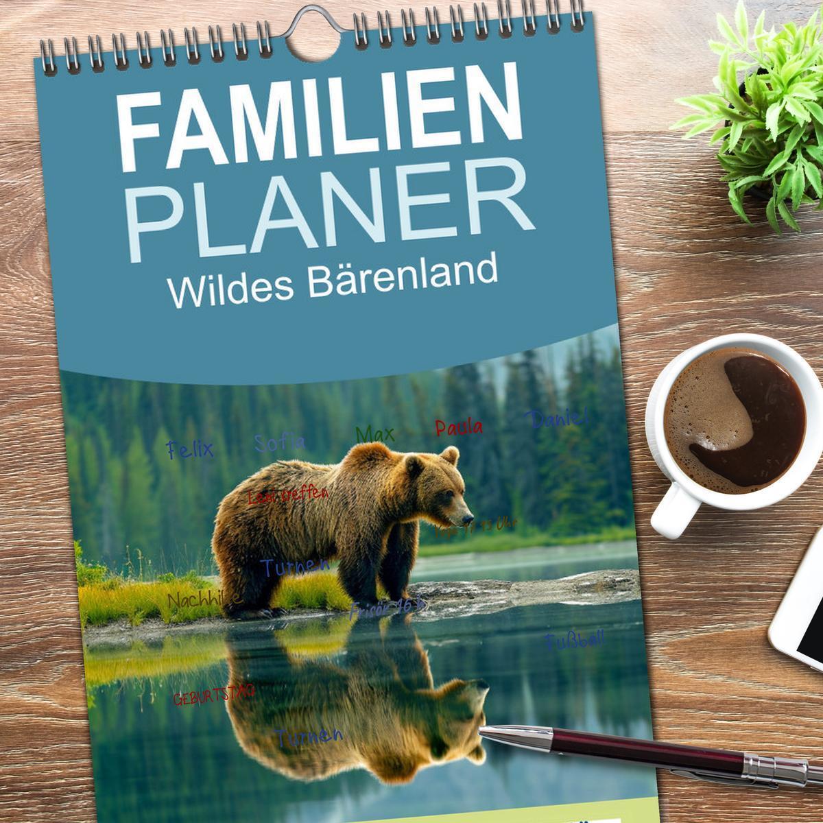 Bild: 9783457155127 | Familienplaner 2025 - Wildes Bärenland mit 5 Spalten (Wandkalender,...