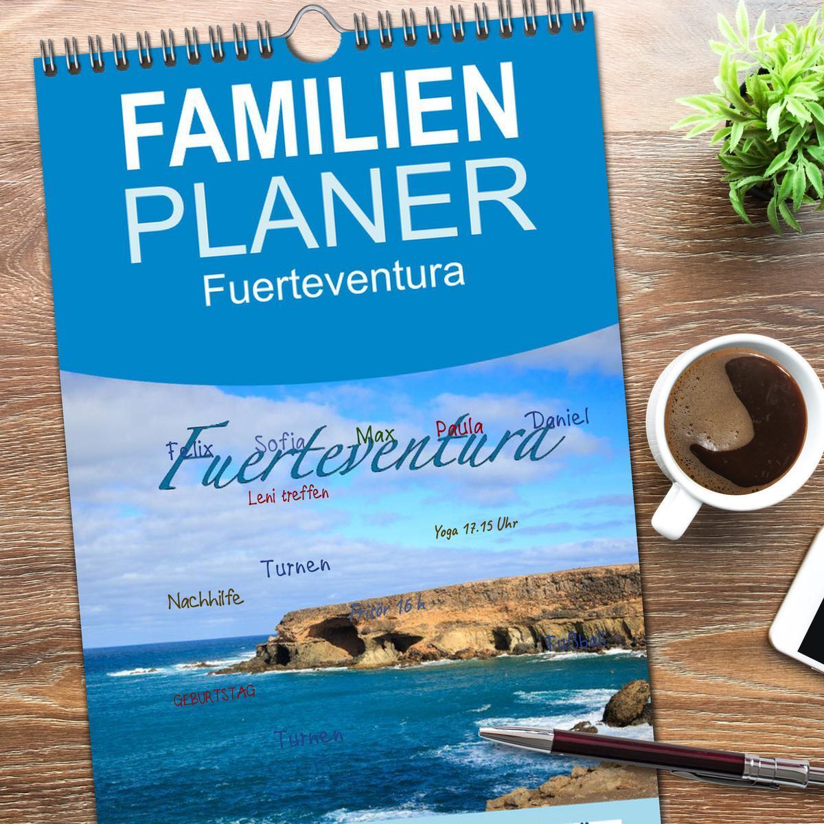 Bild: 9783457118290 | Familienplaner 2025 - Fuerteventura mit 5 Spalten (Wandkalender, 21...