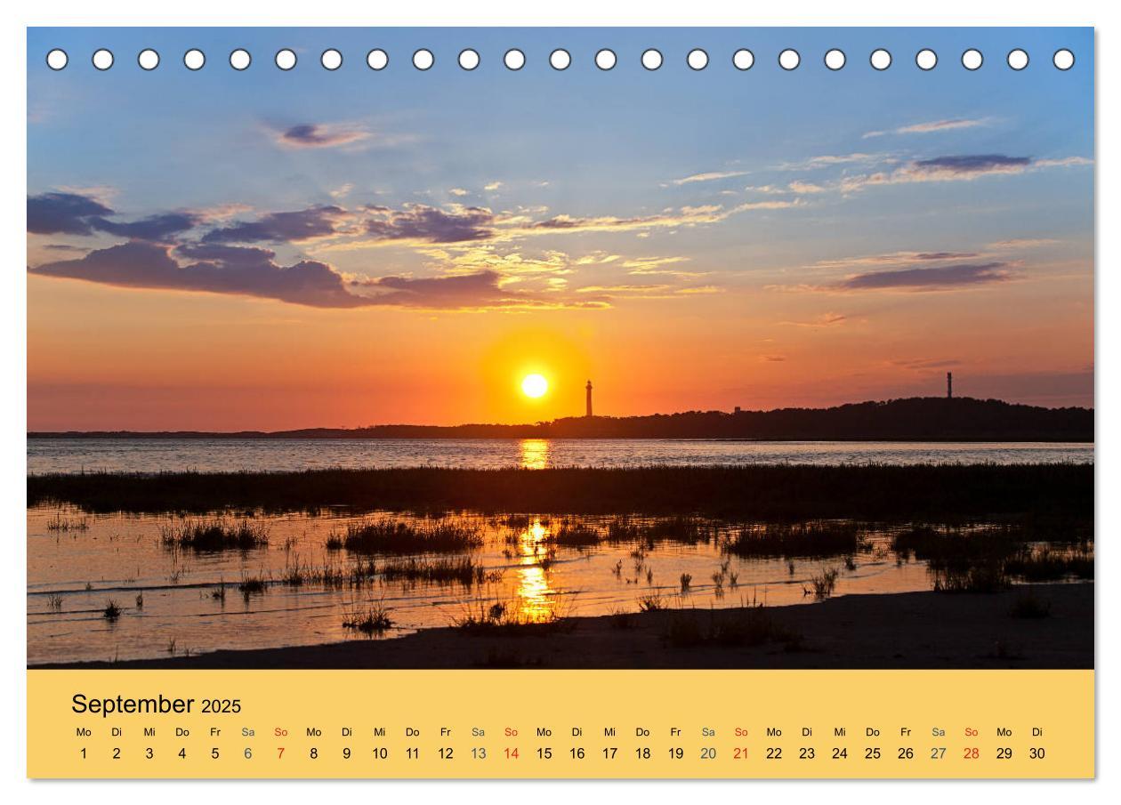 Bild: 9783435747702 | Sonnenuntergänge an der Atlantikküste (Tischkalender 2025 DIN A5...