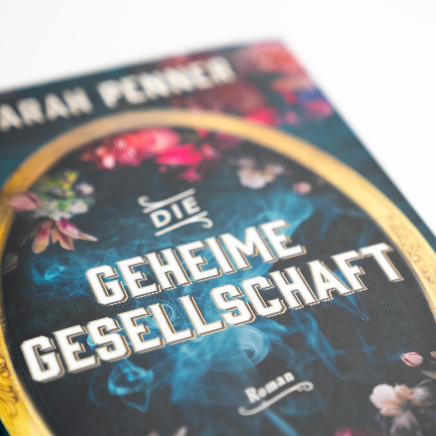 Bild: 9783365004272 | Die geheime Gesellschaft | Sarah Penner | Buch | 400 S. | Deutsch