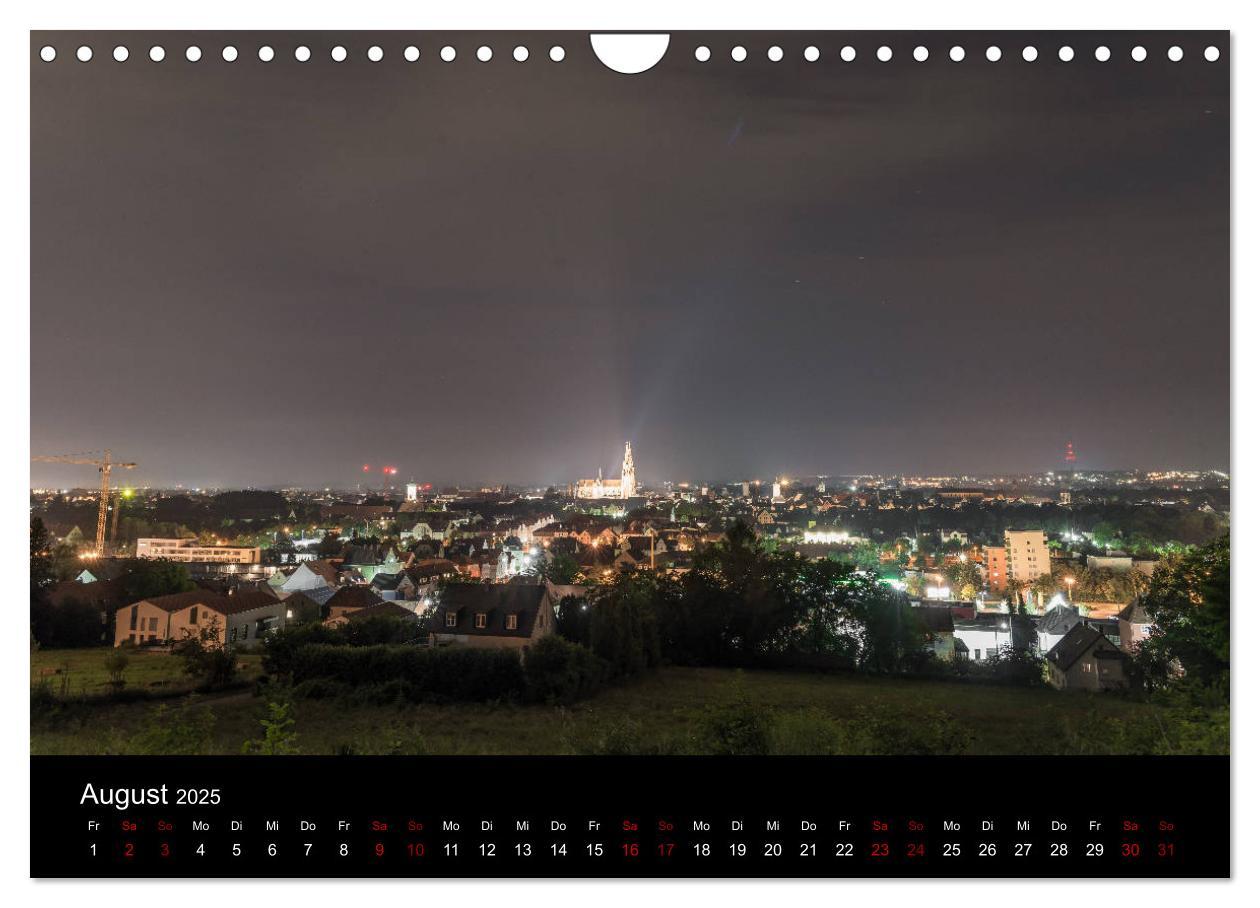 Bild: 9783435384563 | Regensburg bei Nacht (Wandkalender 2025 DIN A4 quer), CALVENDO...