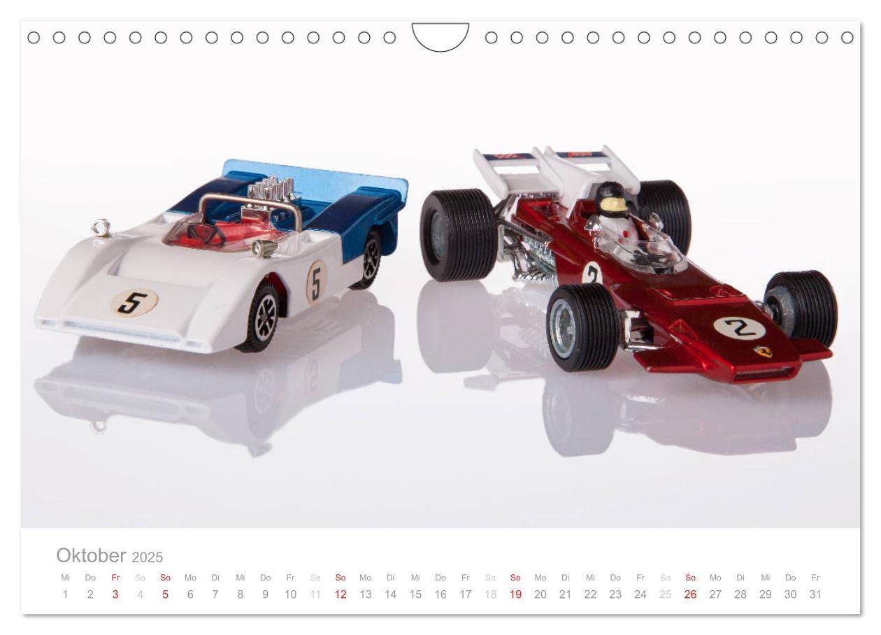 Bild: 9783435471041 | Dinky Toys Spielzeugautos (Wandkalender 2025 DIN A4 quer), CALVENDO...