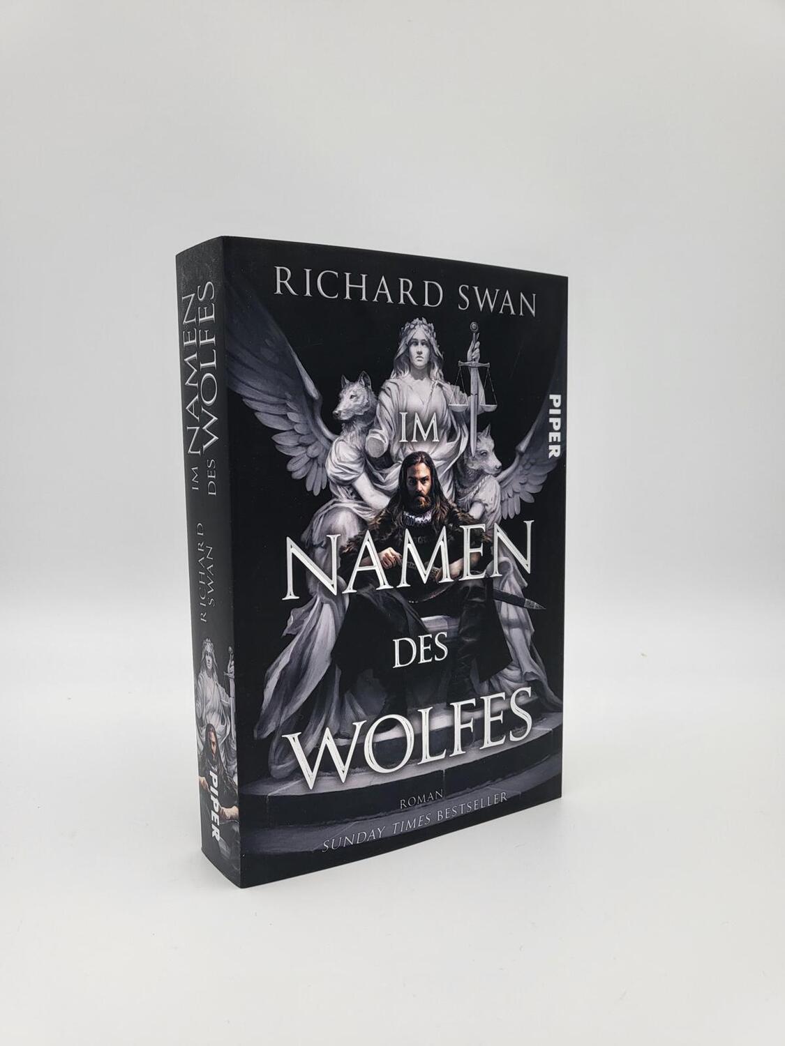 Bild: 9783492706612 | Im Namen des Wolfes | Richard Swan | Taschenbuch | Deutsch | 2023
