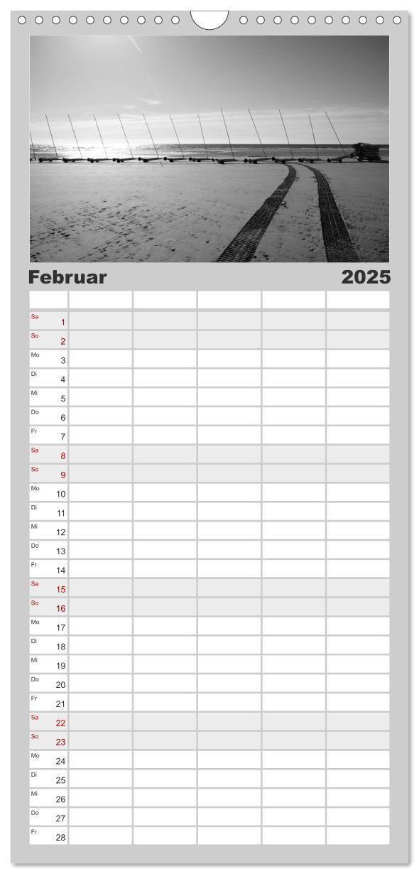 Bild: 9783457122341 | Familienplaner 2025 - BLACK 'N WHITE mit 5 Spalten (Wandkalender,...