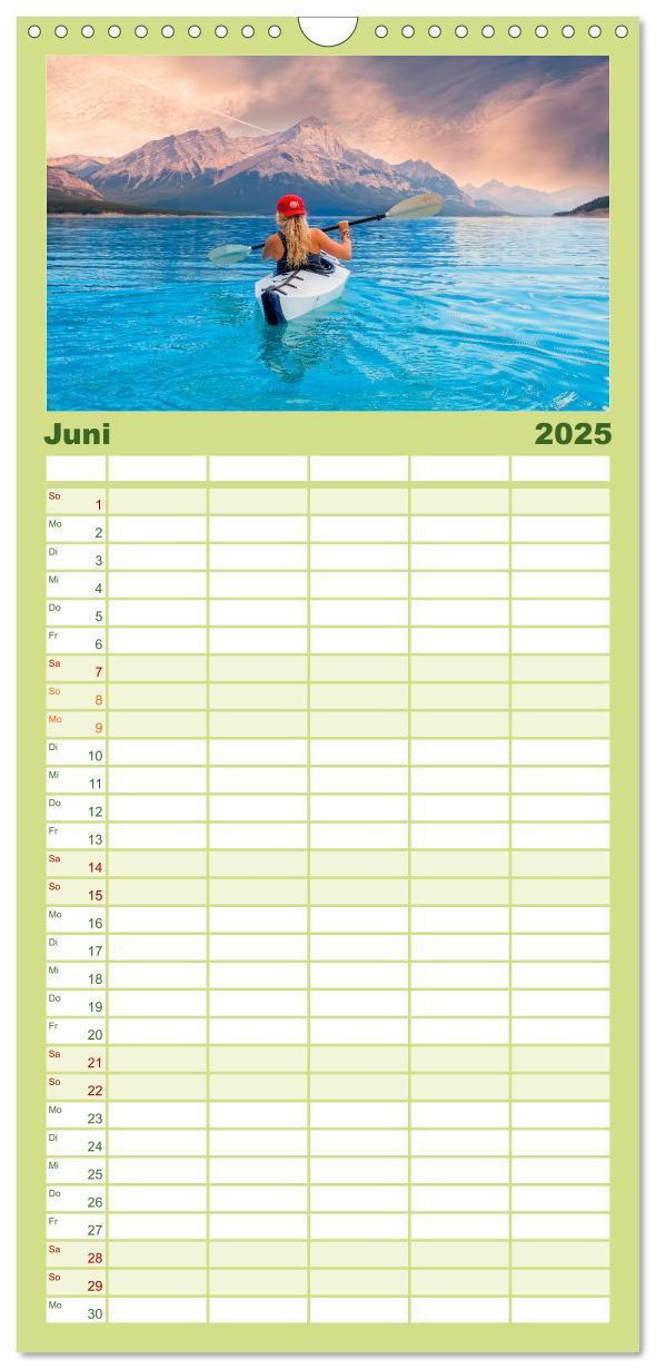 Bild: 9783457097410 | Familienplaner 2025 - Kajak Abenteuer mit 5 Spalten (Wandkalender,...