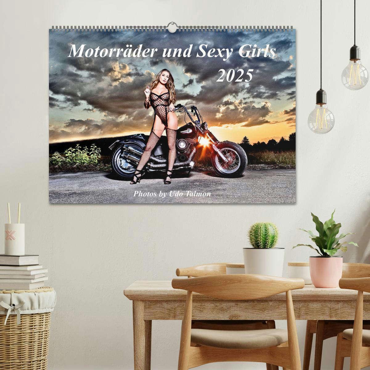 Bild: 9783383895944 | Motorräder und Sexy Girls (Wandkalender 2025 DIN A2 quer), CALVENDO...