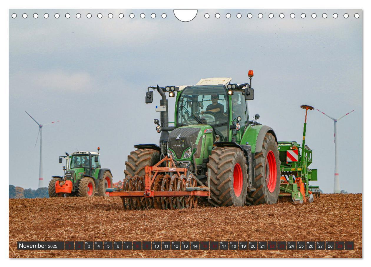 Bild: 9783383996535 | Landtechnik im Einsatz (Wandkalender 2025 DIN A4 quer), CALVENDO...