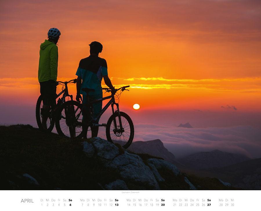 Bild: 9783966647953 | Mountain Moments Mountainbike-Abenteuer Kalender 2025 | Schwager