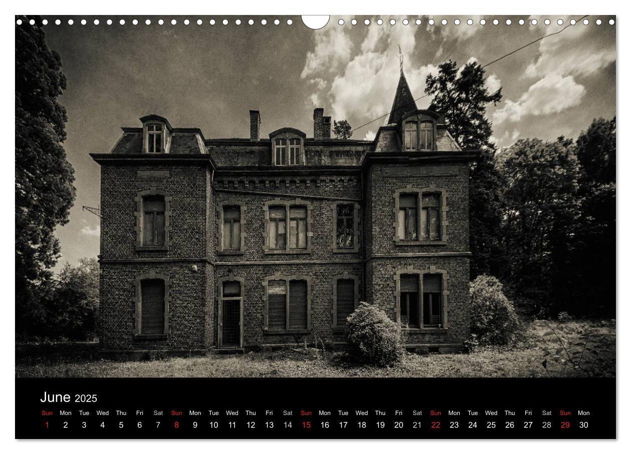 Bild: 9781325955602 | Abandoned Places Haunted Houses (Wall Calendar 2025 DIN A3...