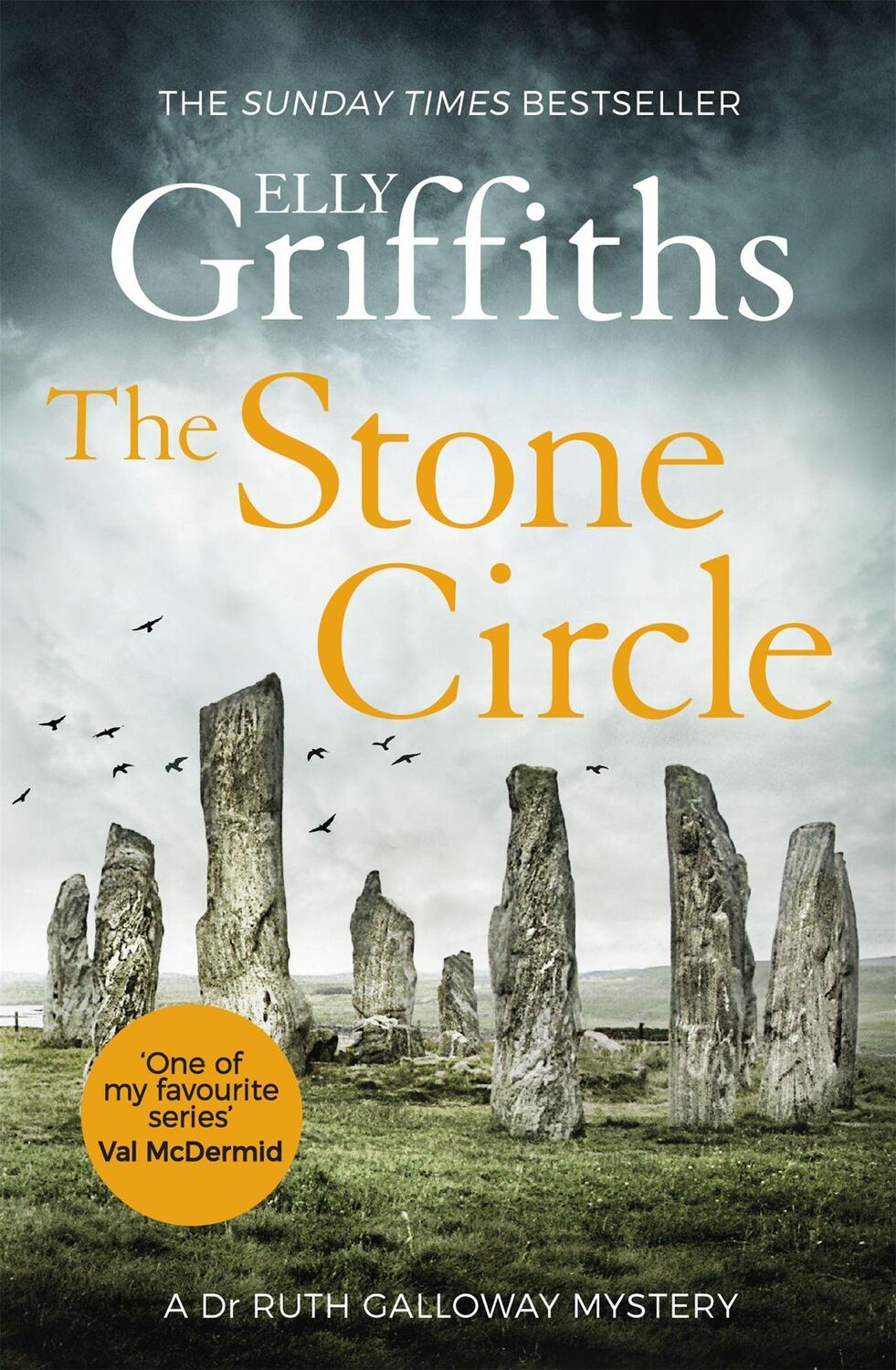 Cover: 9781786487315 | The Stone Circle | The Dr Ruth Galloway Mysteries 11 | Elly Griffiths