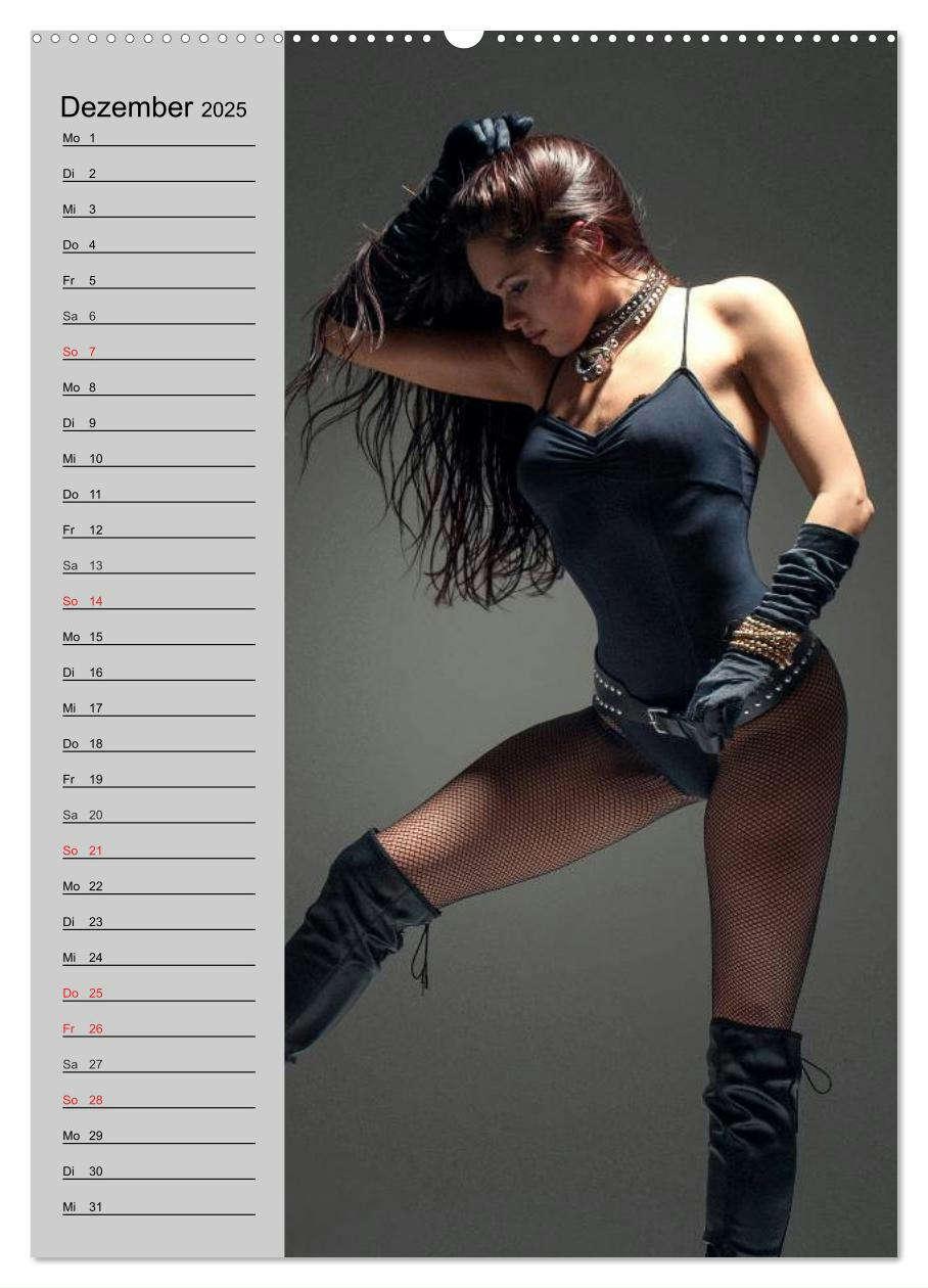 Bild: 9783457021118 | Erotik. Dessous-Träume (Wandkalender 2025 DIN A2 hoch), CALVENDO...