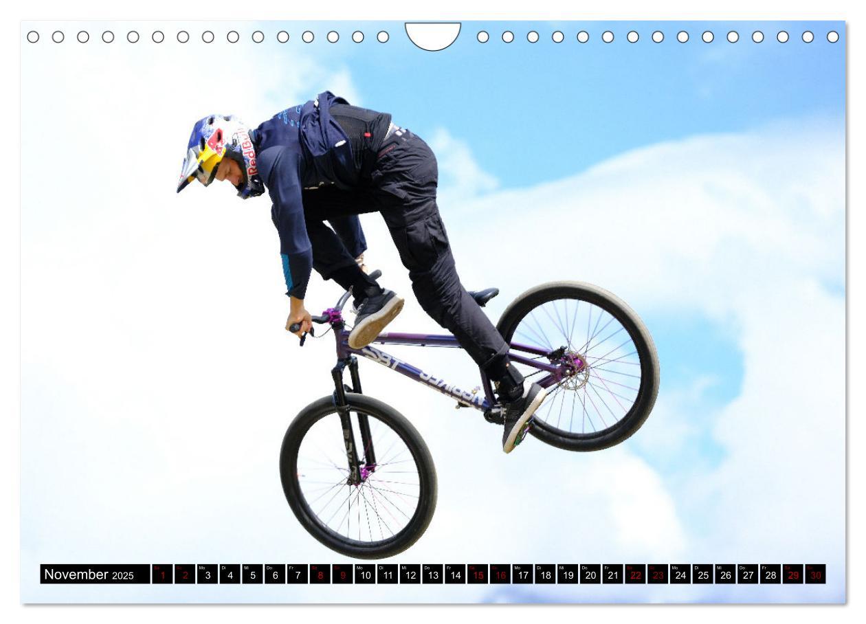 Bild: 9783383858437 | Slopestyle Mountainbike (Wandkalender 2025 DIN A4 quer), CALVENDO...