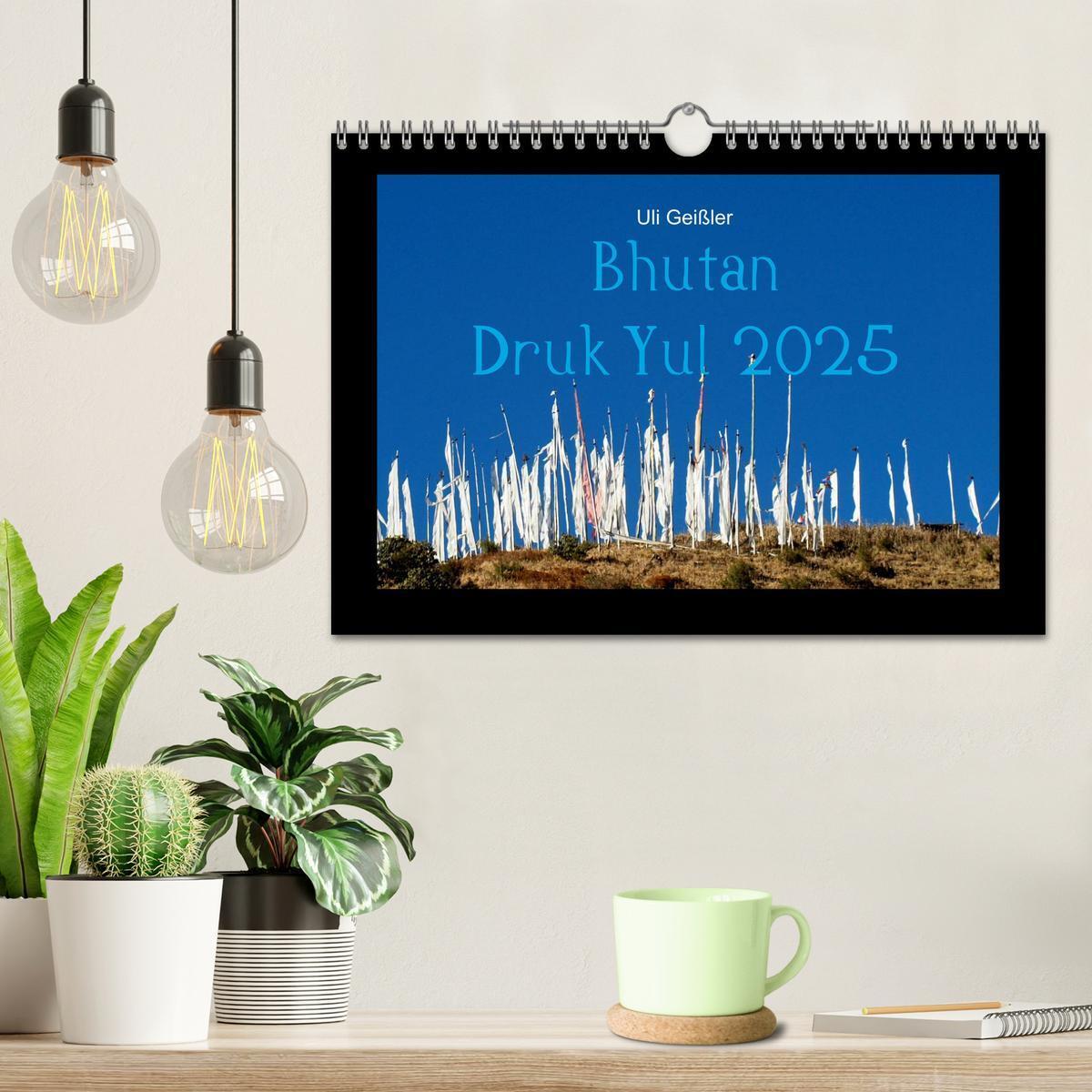 Bild: 9783435738878 | Bhutan Druk Yul 2025 (Wandkalender 2025 DIN A4 quer), CALVENDO...