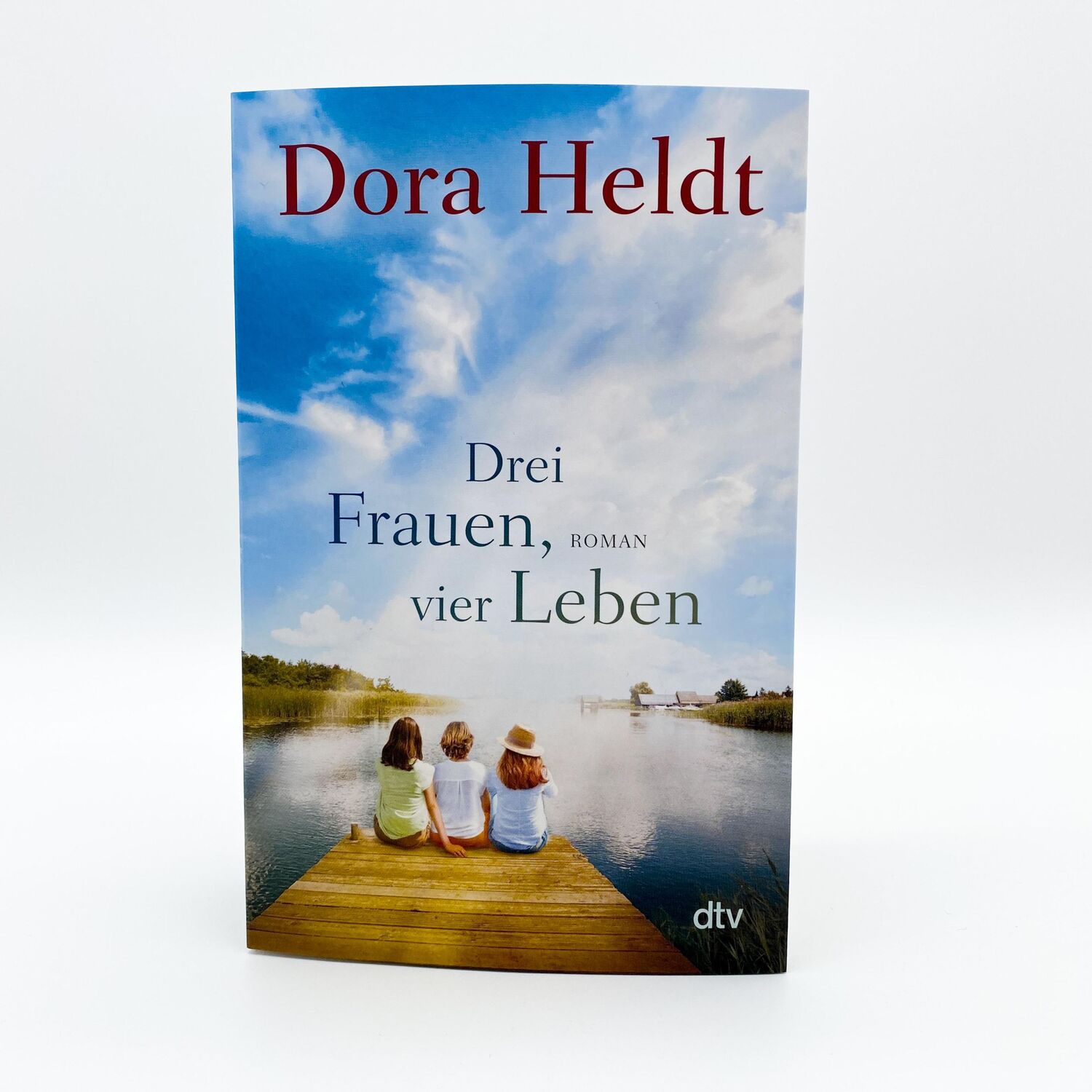 Bild: 9783423212441 | Drei Frauen, vier Leben | Roman | Dora Heldt | Taschenbuch | 608 S.