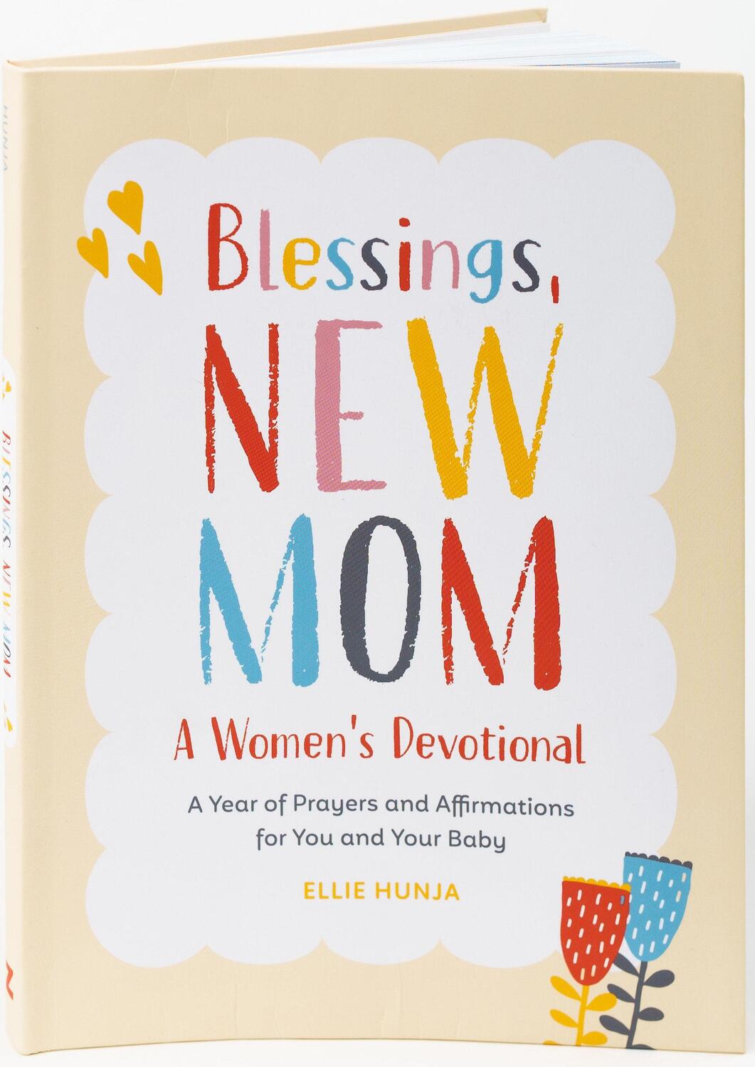 Cover: 9780593435786 | Blessings, New Mom: A Women's Devotional: A Year of Prayers and...