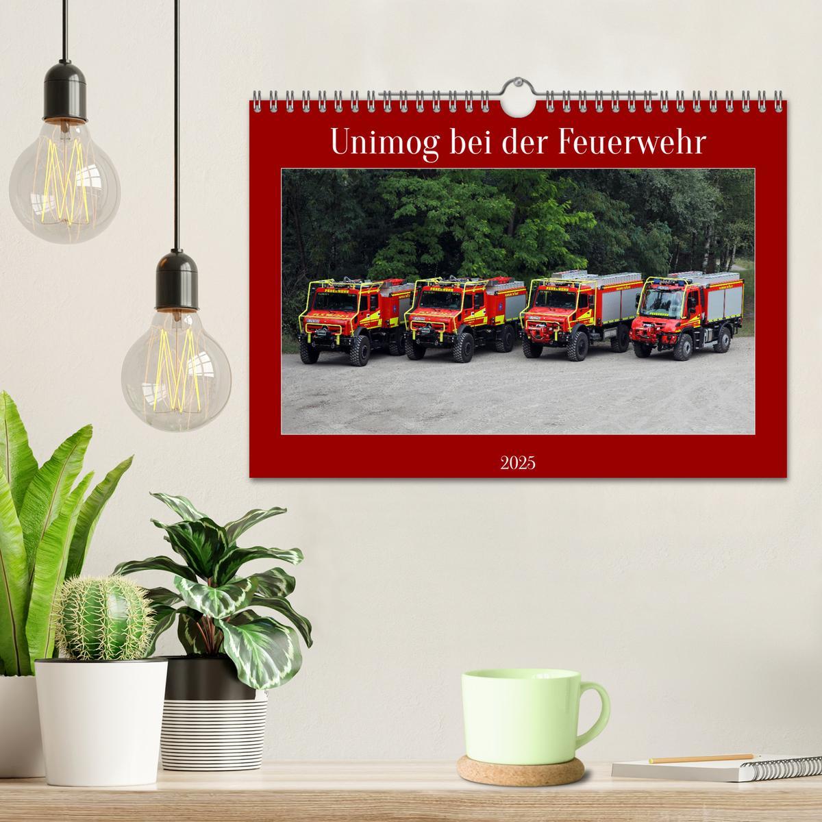 Bild: 9783457225387 | Unimog bei der Feuerwehr (Wandkalender 2025 DIN A4 quer), CALVENDO...