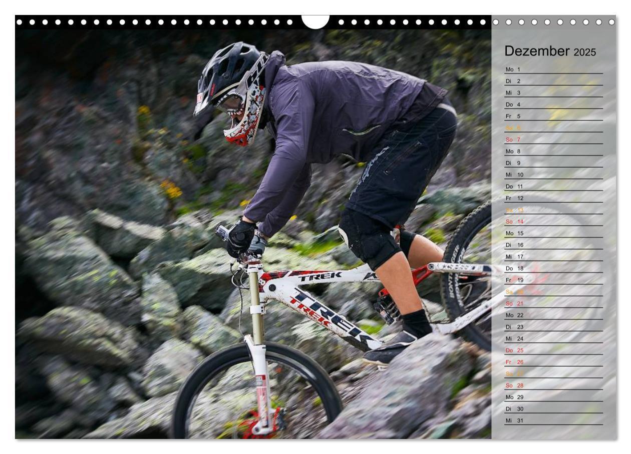 Bild: 9783435537006 | Downhill Moments (Wandkalender 2025 DIN A3 quer), CALVENDO...