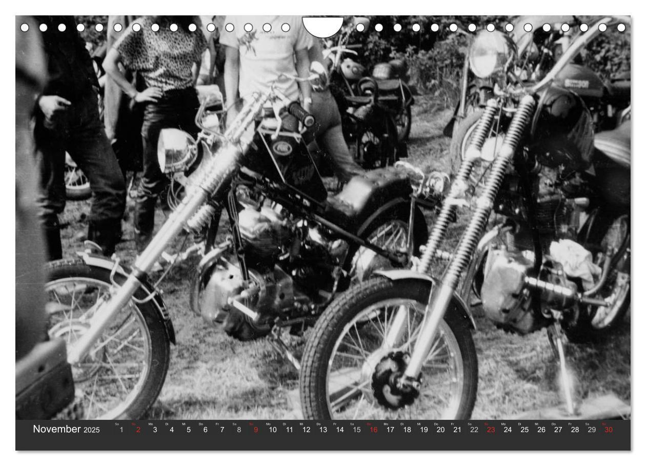 Bild: 9783435532681 | east Rider - Biker und Bikes aus der DDR (Wandkalender 2025 DIN A4...