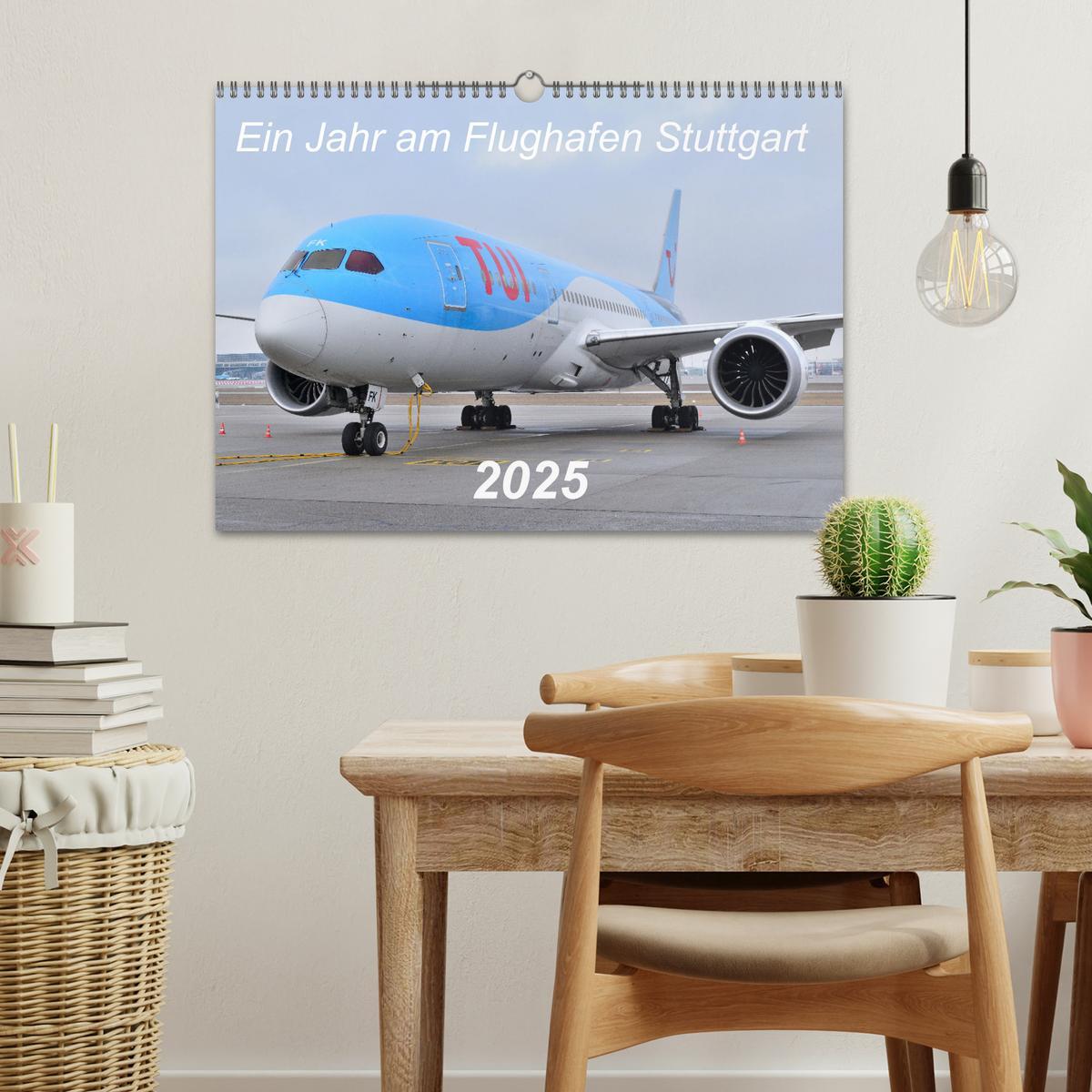 Bild: 9783435042074 | Ein Jahr am Flughafen Stuttgart (Wandkalender 2025 DIN A3 quer),...