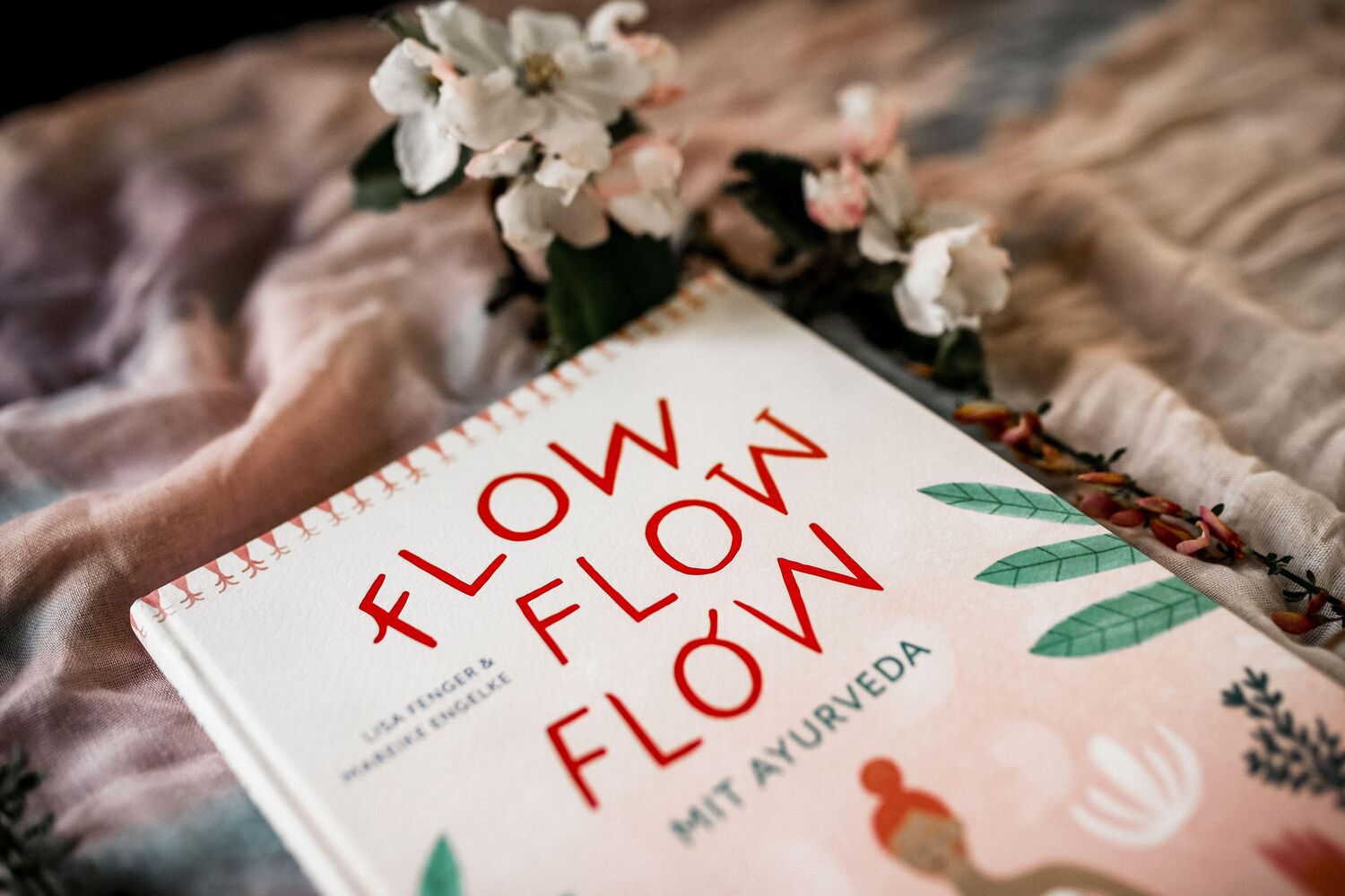 Bild: 9783868261868 | Flow flow flow mit Ayurveda | Lisa Fenger | Buch | Deutsch | 2020