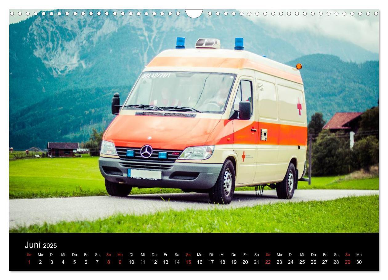 Bild: 9783435768998 | Einsatzfahrzeuge - Bayern (Wandkalender 2025 DIN A3 quer), CALVENDO...