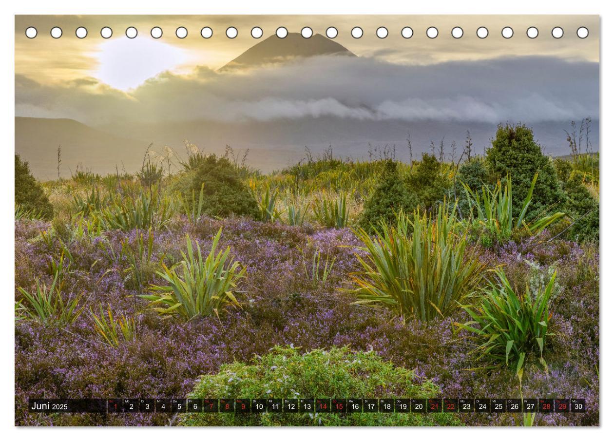 Bild: 9783435108473 | Neuseeland - Naturwunder am Ende der Welt (Tischkalender 2025 DIN...